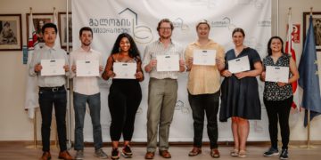 ამერიკელი სტუდენტები გალობის უნივერსიტეტში